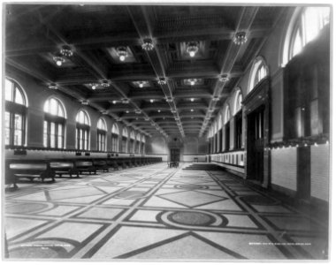 Interior of main waiting room, Southern Terminal Station, Boston, Mass. LCCN2004665484
