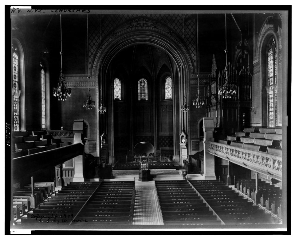 Interior of St. George's Church, New York City, looking toward altar LCCN2001695545