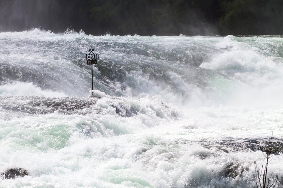 River water mass foaming