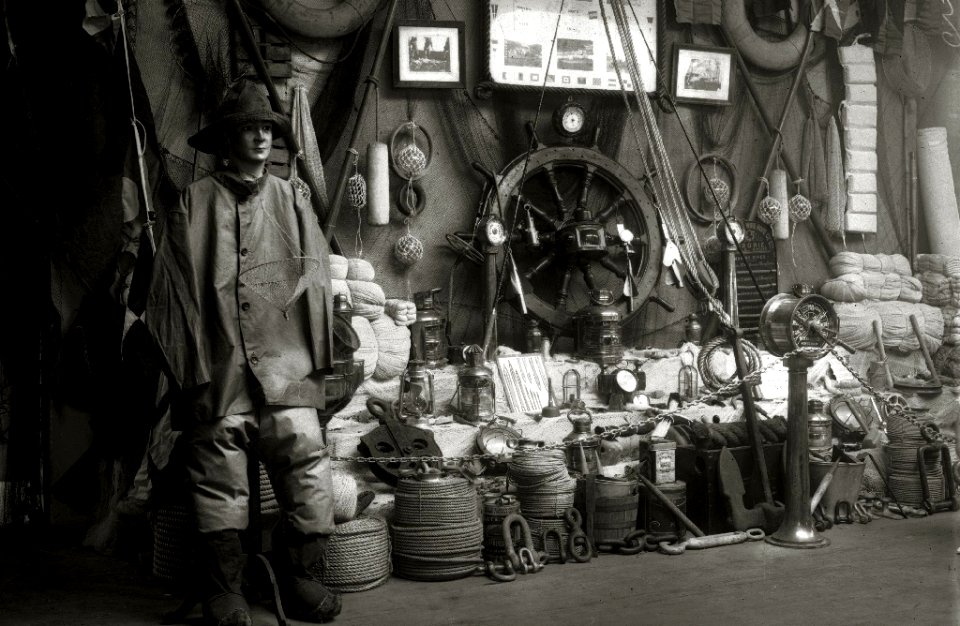 Interior del Museo Naval (1 de 3) - Fondo Car-Kutxa Fototeka