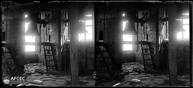 Interior del campanar de la Seu Vella de Lleida (AFCEC VINTRO B 00150)