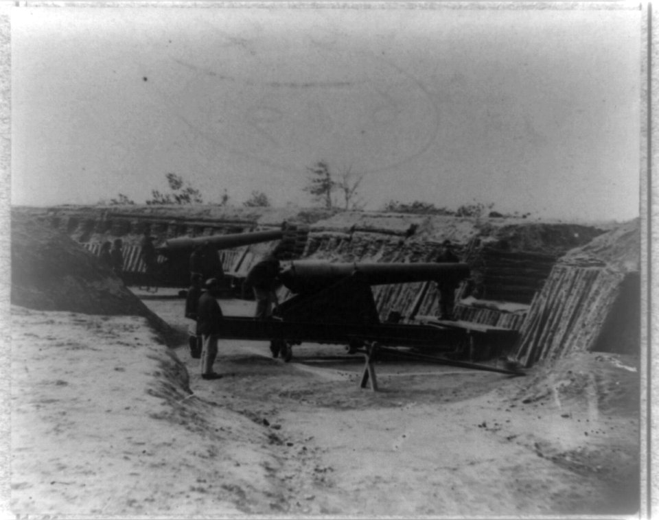 Interior view of Fort Brady, James River, Va., near Dutch Gap Canal LCCN2012646740