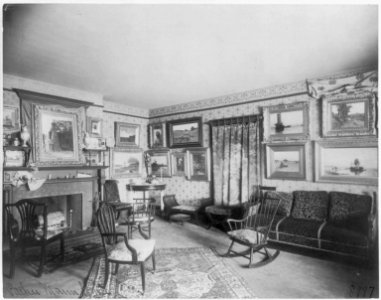 Interior of Parker Mann house, Tanglebank, Kalorama Avenue, N.W., Washington, D.C. - room filled with paintings LCCN2001704038
