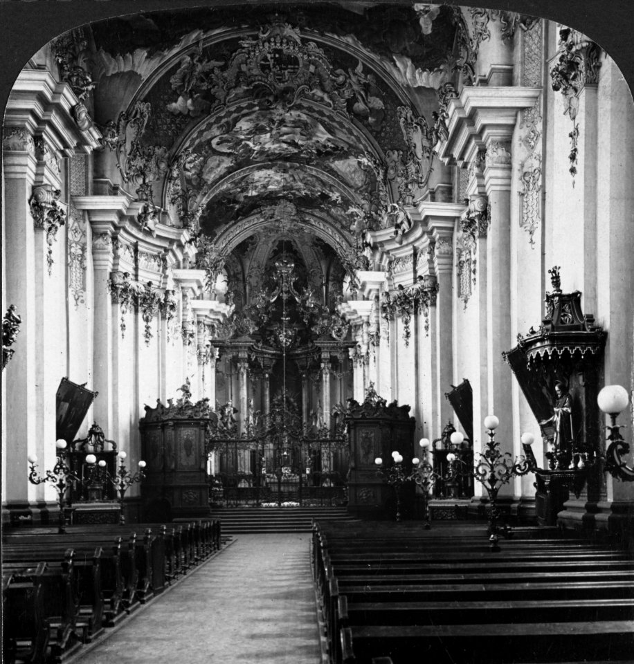 Interior of St. Paulin's church, Trier, Germany, in 1902 (stereo.1s25587)