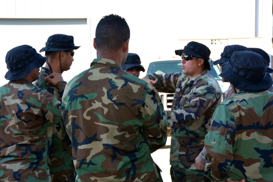 International NAVSCIATTS Students Conduct Riverine Operations 160826-N-TI567-005