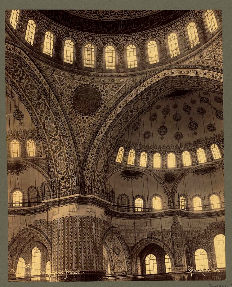 Intérieur de la Mosquée Ahmed - Sébah & Joaillier. LCCN2003688204