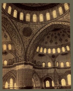 Intérieur de la Mosquée Ahmed - Sébah & Joaillier. LCCN2003688204
