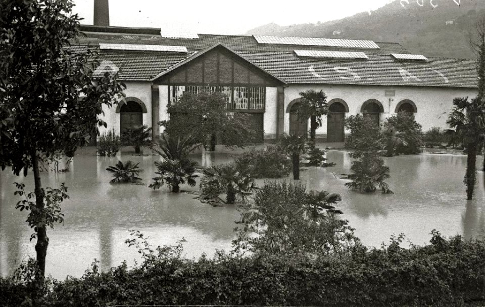 Inundaciones en San Sebastián (1 de 18) - Fondo Car-Kutxa Fototeka