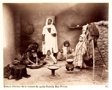 Interiör från guiden Abdalla Ben Ahmeds hus, Biskra, Algeriet - Hallwylska museet - 107947