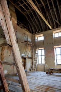 Interiör. Ofullbordade salen. Stående med stege i förgrunden - Skoklosters slott - 87273