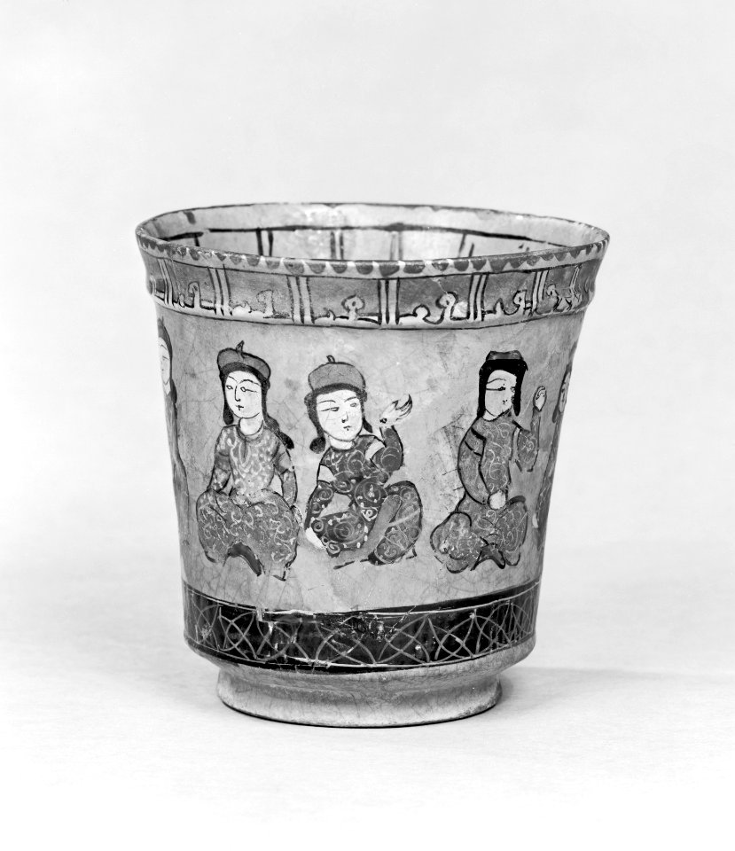 Iranian - Fritware Beaker with a Seated Person - Walters 481234