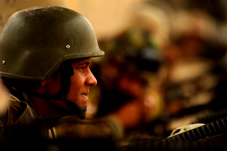 Iraqi Soldiers Zero and Qualify in Mosul DVIDS179407