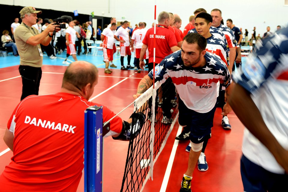 Invictus Games 140909-N-PW494-044