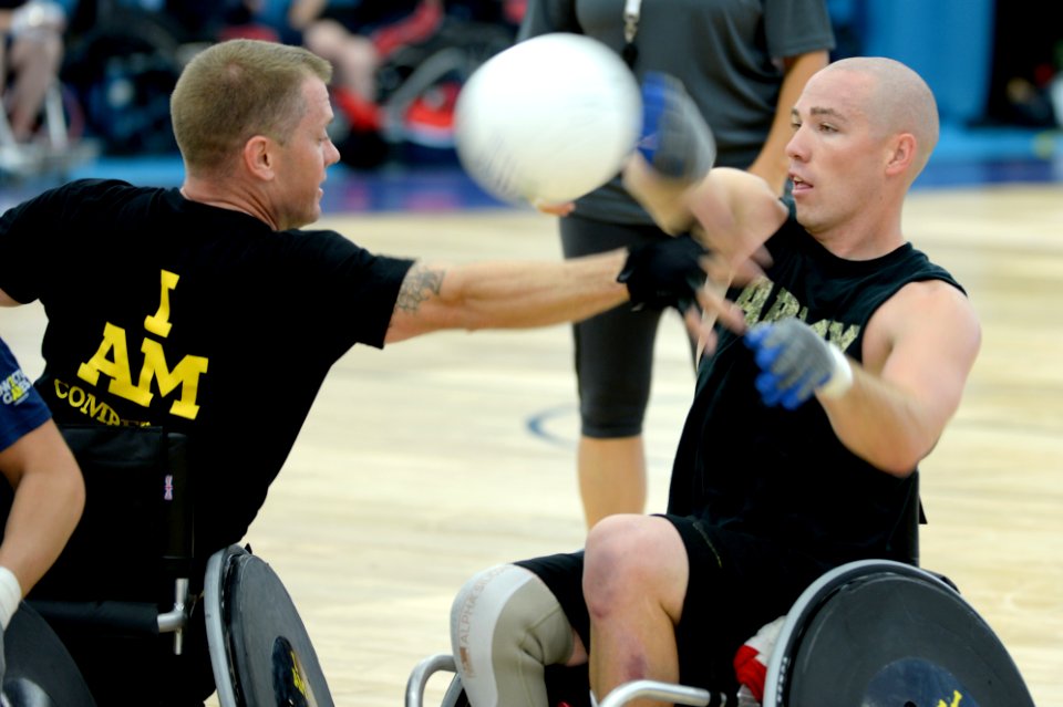 Invictus Games 140909-N-PW494-156