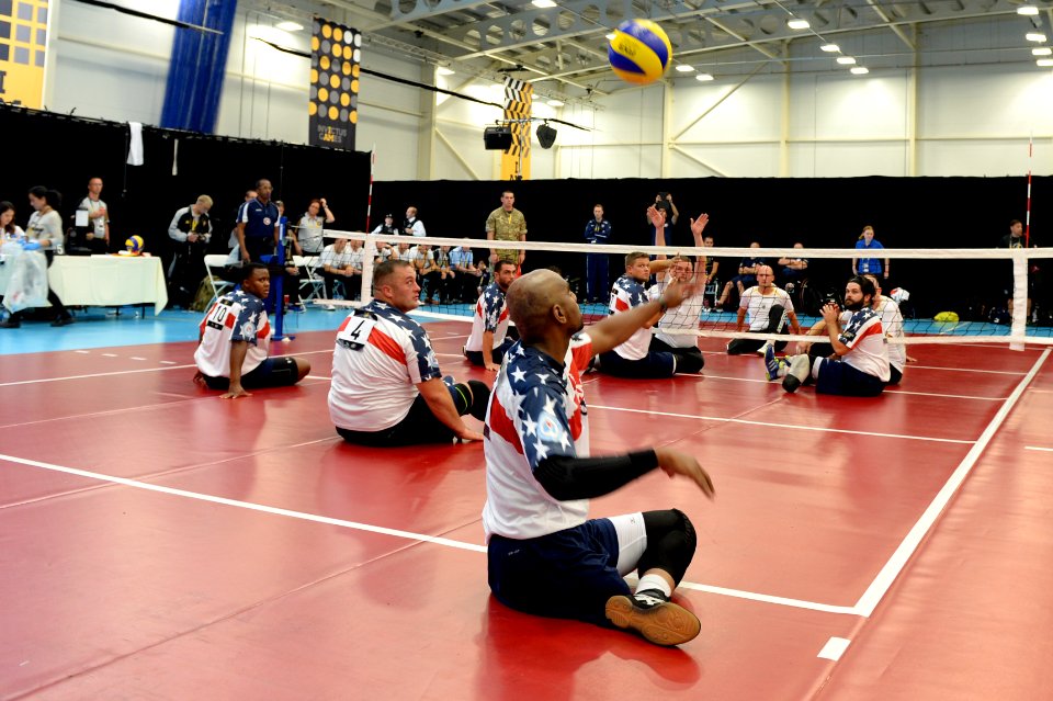 Invictus Games 140909-N-PW494-393