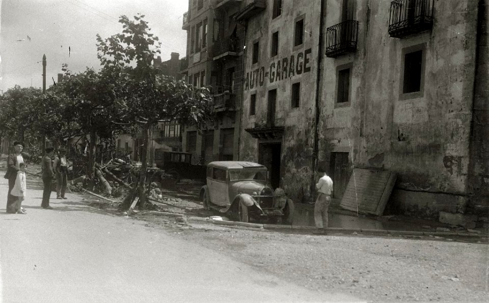 Inundaciones en la localidad Errenteria (4 de 12) - Fondo Car-Kutxa Fototeka