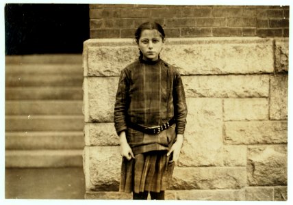 Irene Cohen, ten-year-old Newsgirl, Providence, R.I. (For Child Welfare Exhibit 1912-13.) LOC nclc.03801