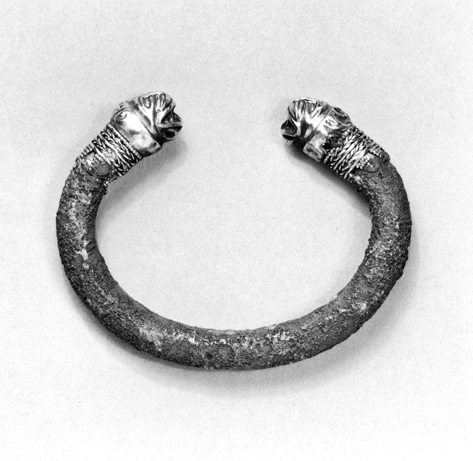 Iranian - Bracelet with Lion Heads - Walters 571853