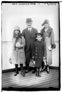 Irwin Laughlin & family LCCN2014719269