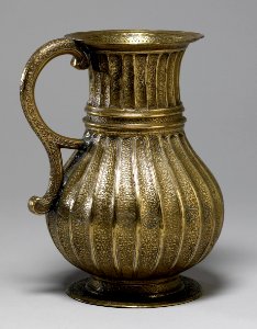 Iranian - Jug - Walters 542334 - Profile