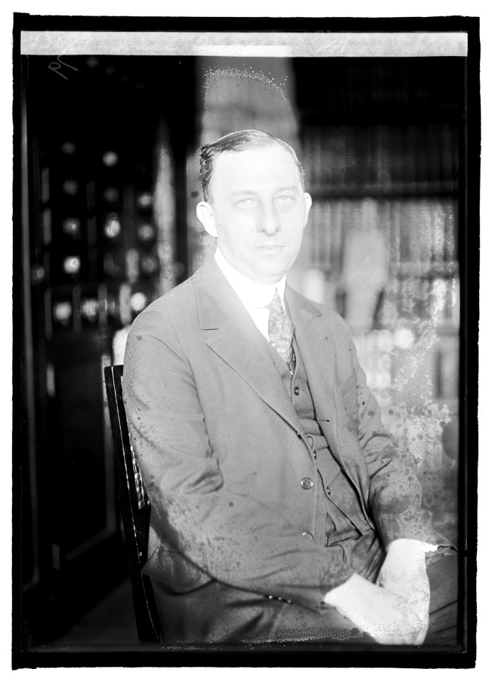 Isaac Siegel, N.Y. LCCN2016845288
