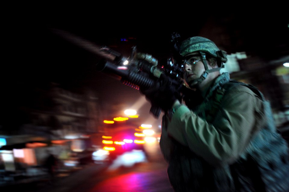 Iraqi police patrol Sadiah DVIDS142054
