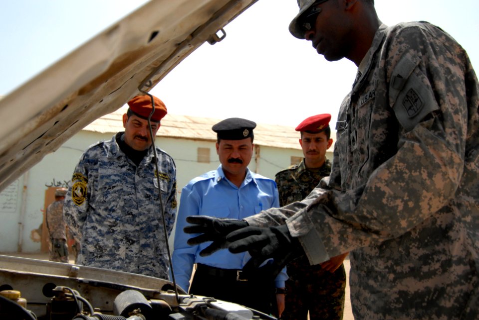 Iraqi basic training in Karbala DVIDS160179