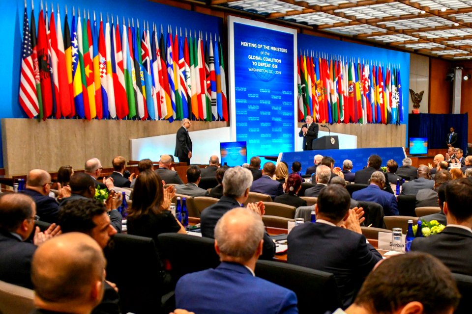 Iraqi Foreign Minister Alhakim Introduces Secretary Pompeo to the Ministers - 46282525294