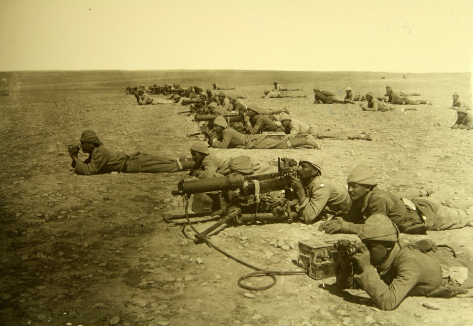 Israel in World War I - Ottomans soldiers with machine gun H OP 039