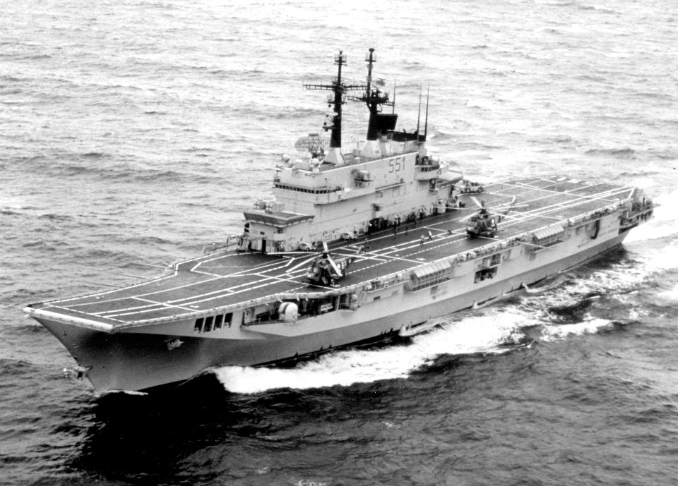Italian carrier Giuseppe Garibaldi (C551) underway in 1990