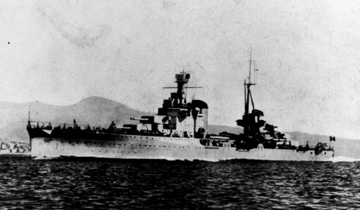 Italian cruiser Bolzano 01