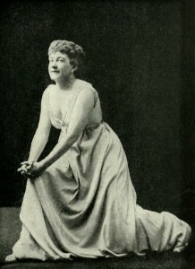 Isabelle Coe, stage actress