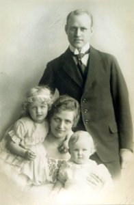Isidor Riese family c 1921