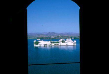 Island Palace on Lake Pichola in India in 1962 (4) photo