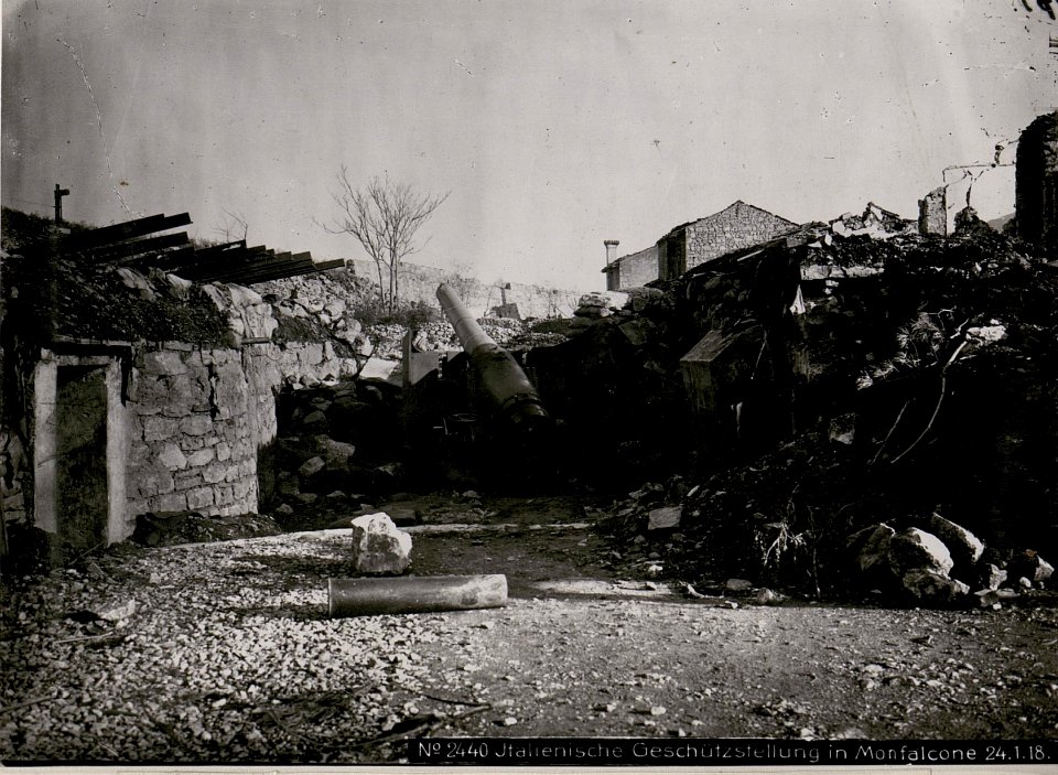 Italienische Geschützstellung in Monfalcone. (BildID 15735096)