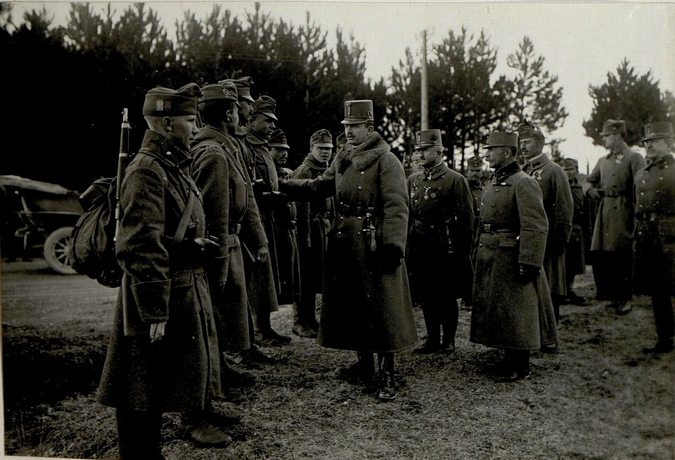 Isonzofrontreise Kaiser Karls I. am 10.4.1917 (BildID 15552107)