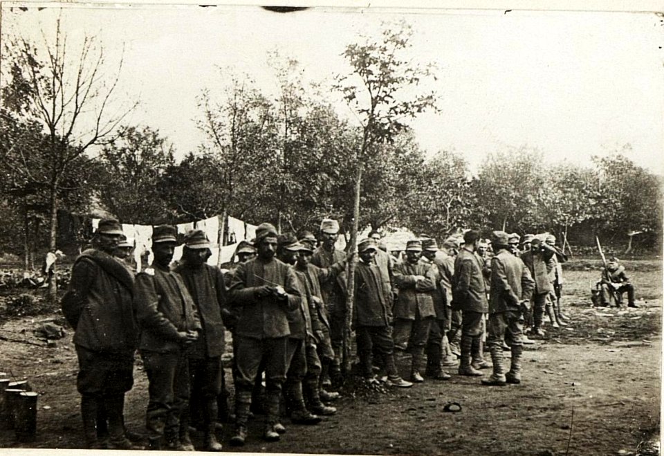 Italienische Kriegesgefangene aus der 8. Isonzoschlacht in Haidenschaft (BildID 15595384)