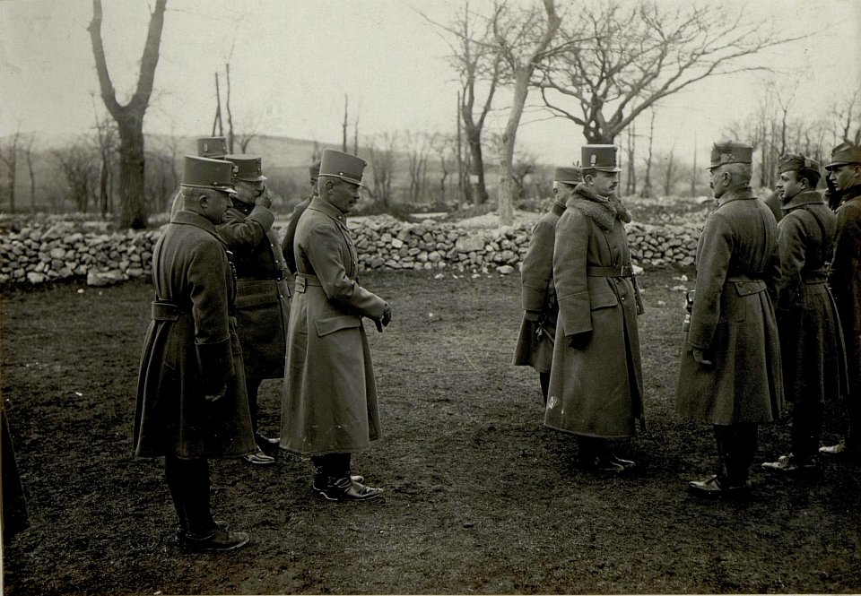 Isonzofrontreise Kaiser Karls I. am 10.4.1917 (BildID 15552135)