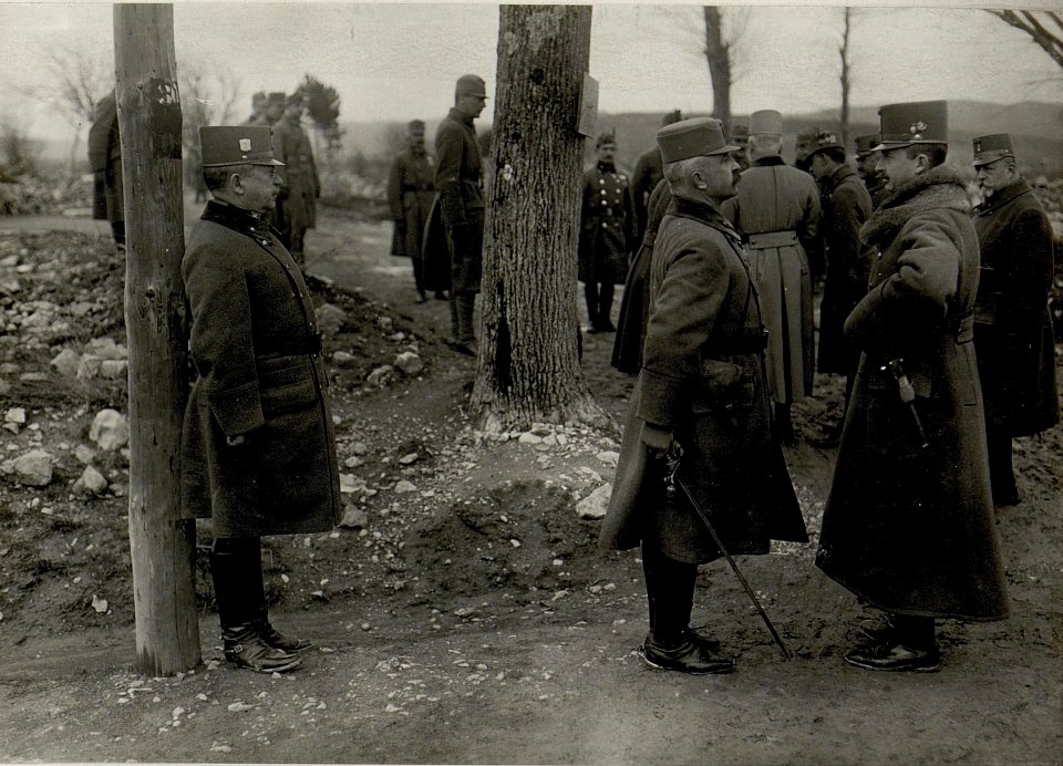 Isonzofrontreise Kaiser Karls I. am 10.4.1917 (BildID 15552163)