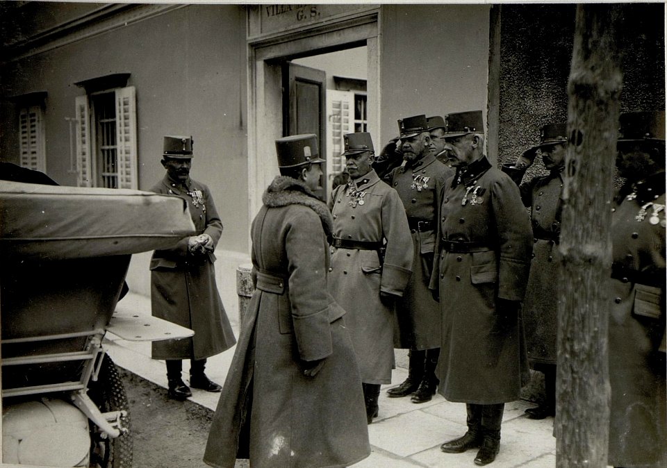 Isonzofrontreise Kaiser Karls I. am 10.4.1917 (BildID 15552191)