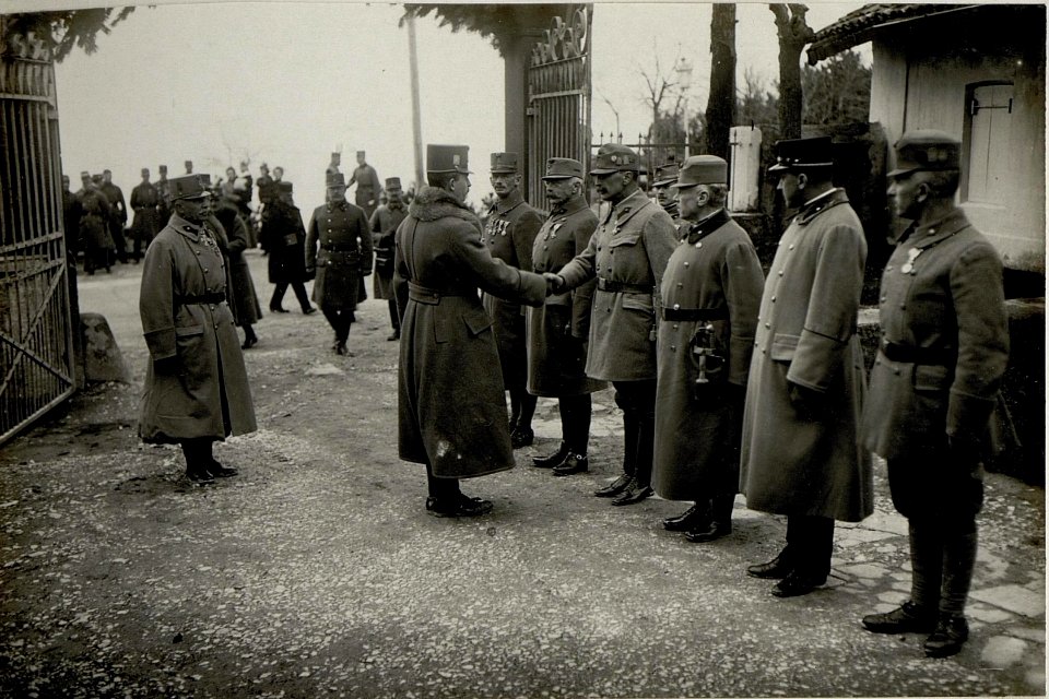 Isonzofrontreise Kaiser Karls I. am 10.4.1917 (BildID 15552219)