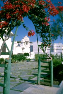 Island Palace on Lake Pichola in India in 1962 (2)