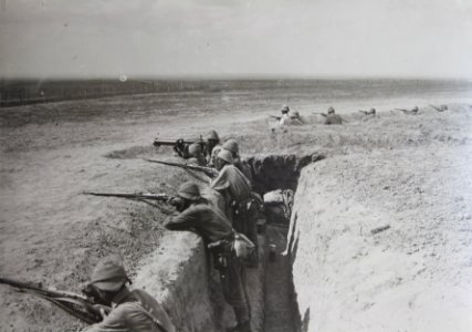 Israel in World War I - Soldiers in the trenches H OP 038