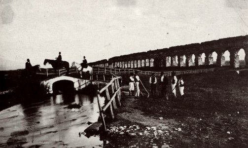 Italienischer Photograph um 1860 - Aqua Mariana bei »Roma Vecchia« und Aqua Claudia (Zeno Fotografie)