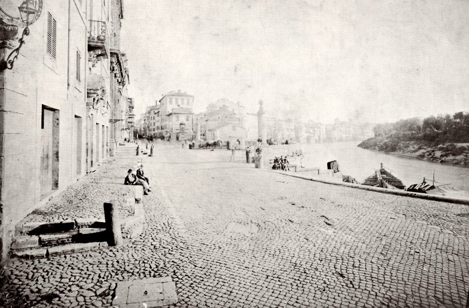 Italienischer Photograph um 1877 - Die Via di Ripetta und der Porto di Ripetta (Zeno Fotografie)