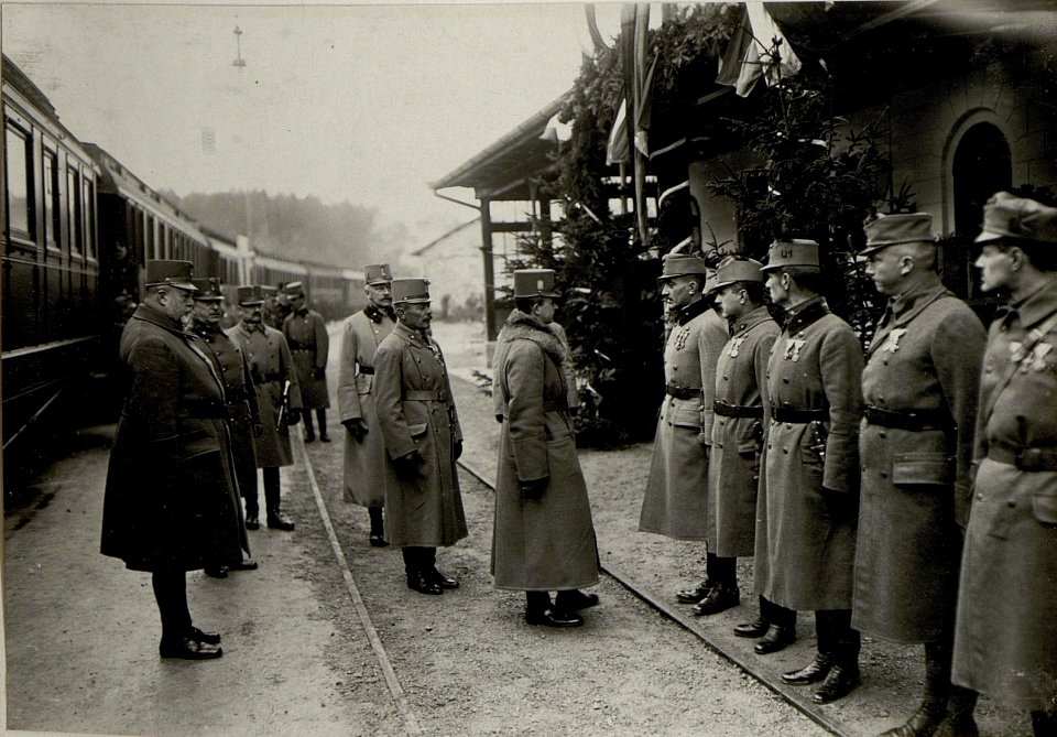Isonzofrontreise Kaiser Karls I. am 10.4.1917 (BildID 15552065)