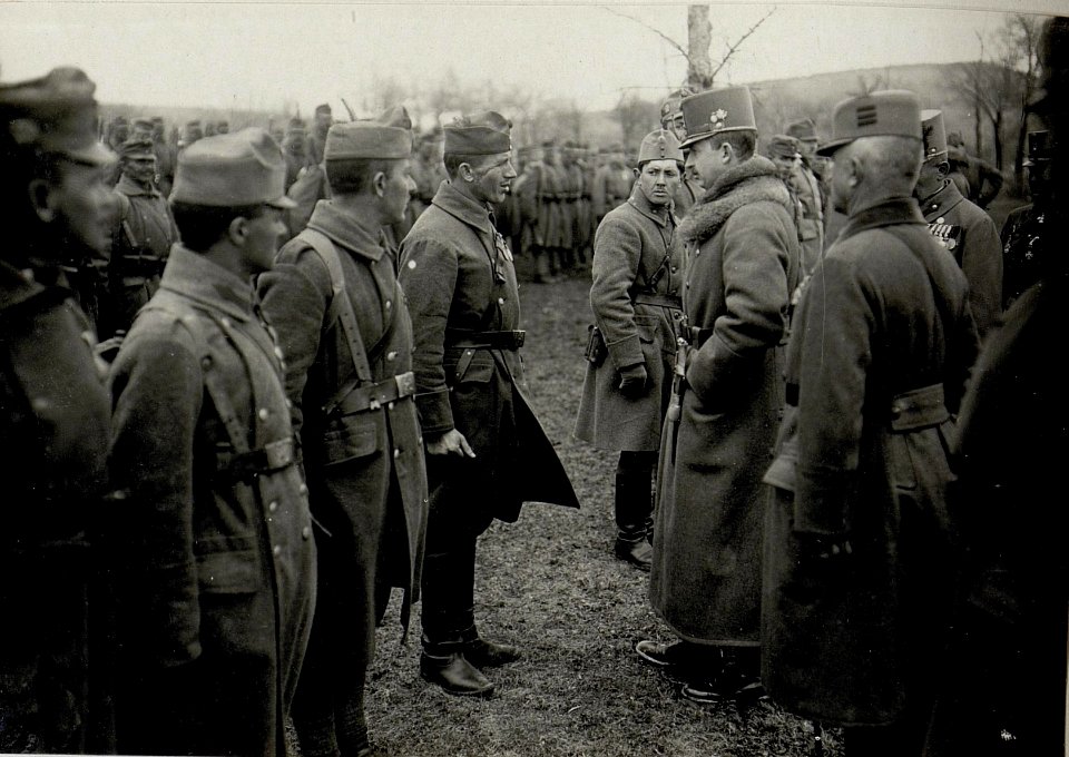 Isonzofrontreise Kaiser Karls I. am 10.4.1917 (BildID 15552121)