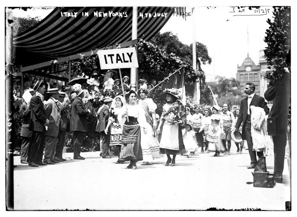 Italy in N.Y. 4th July parade LCCN2014689816