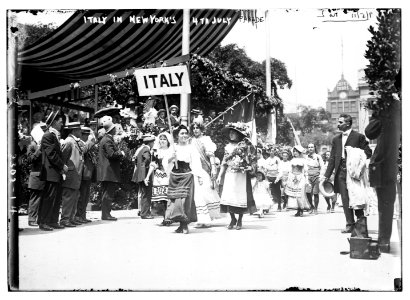 Italy in N.Y. 4th July parade LCCN2014689816
