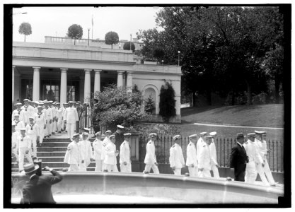 ITALY- OFFICIALS, NOTABLES. ITALIAN SAILORS LEAVING WHITE HOUSE. AMBASSADOR MACCHI DI CELLERE 4TH FROM RIGHT LCCN2016869378